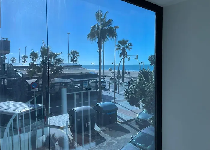 アパートホテル Playa Victoria - By Grupo Tribu 4*